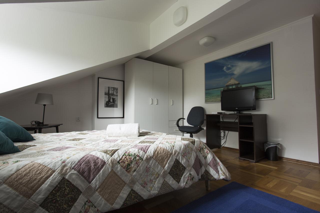 Rent0Nline Brwinow Rooms Kültér fotó