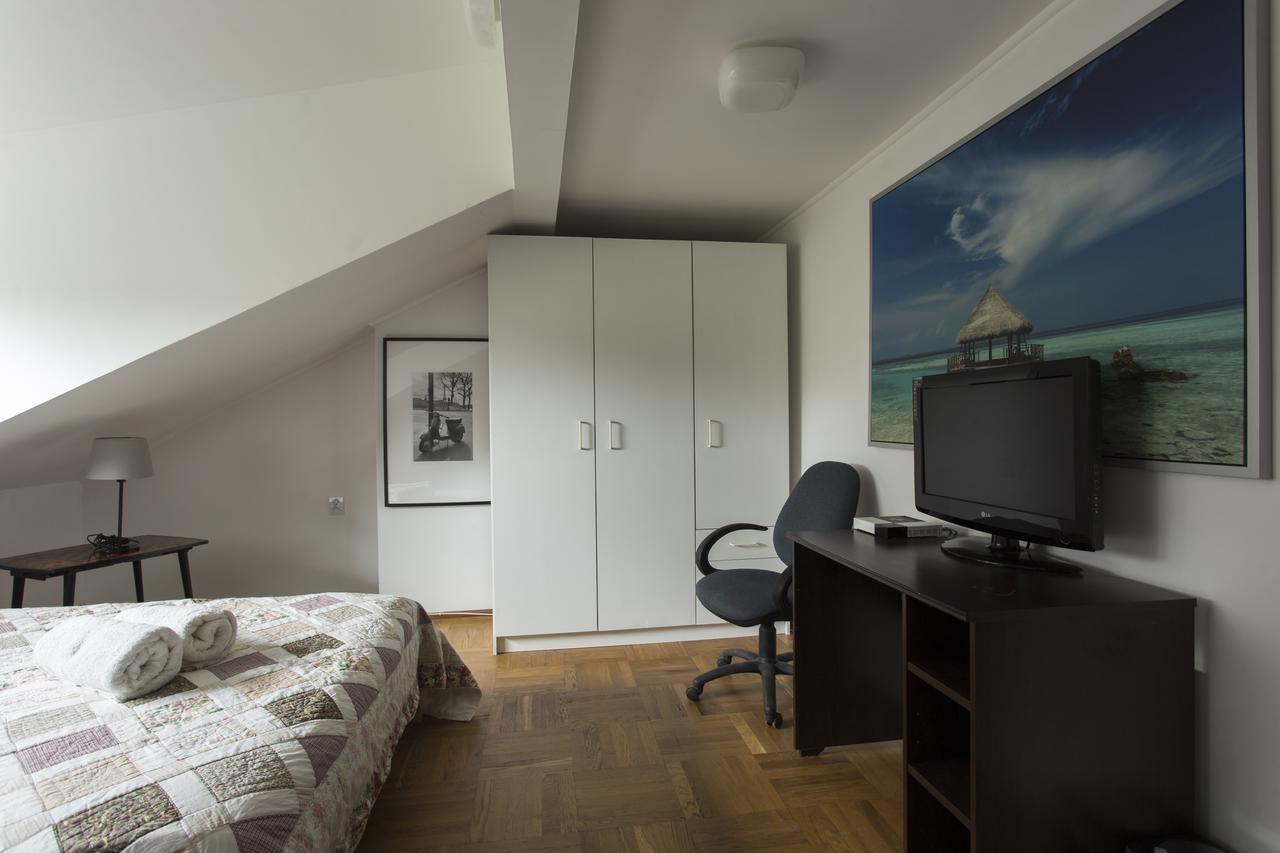 Rent0Nline Brwinow Rooms Kültér fotó