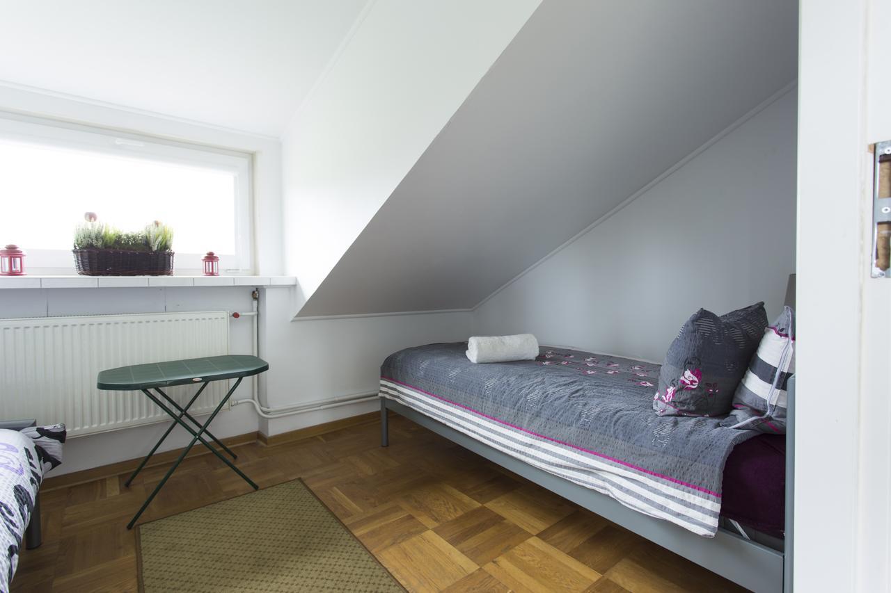 Rent0Nline Brwinow Rooms Kültér fotó